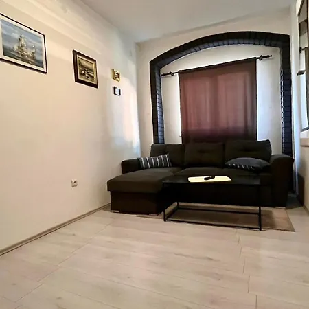Fuer 6 Personen Ca 100 M In Pula, Istrien Und Umgebung Apartment *